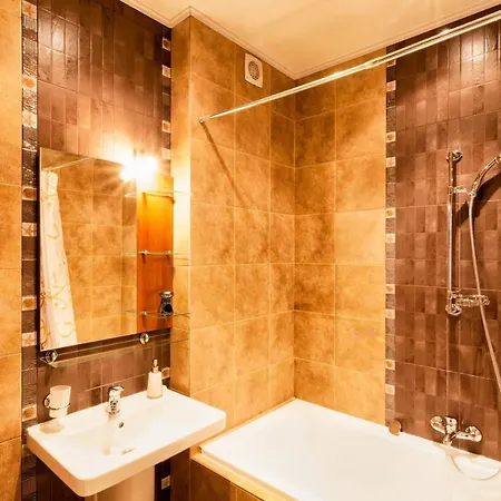 Apartment Vokzal Kirova 1 *